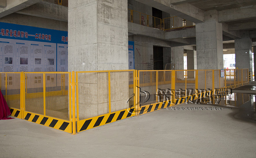 樓層臨邊護欄，五臨邊